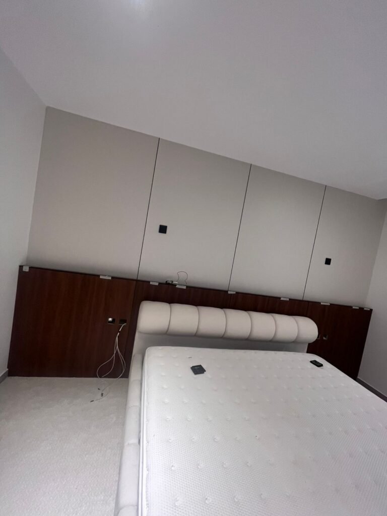 تفصيل غرفة نوم رئيسية مودرن بالدمام.