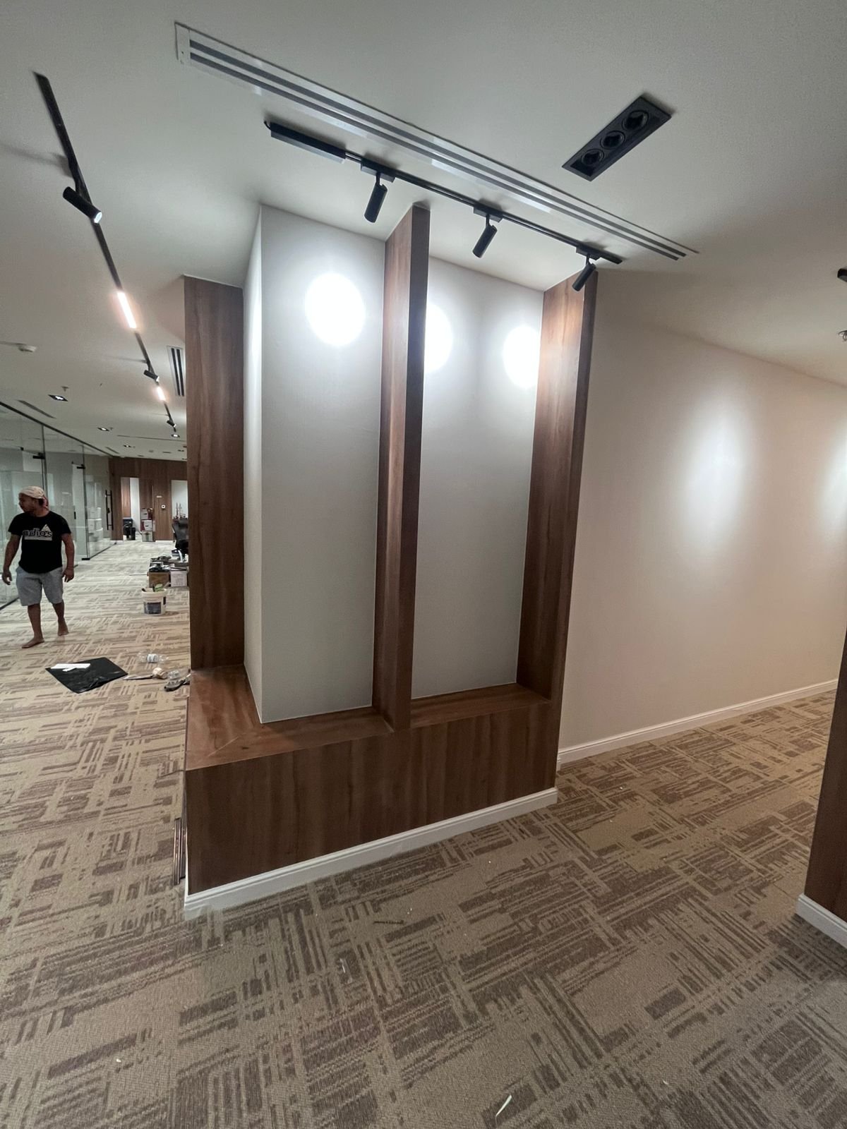 تفصيل ديكورات خشبية للجدران والمداخل في الخبر. تفصيل ديكورات خشبية للجدران والمداخل في الخبر.