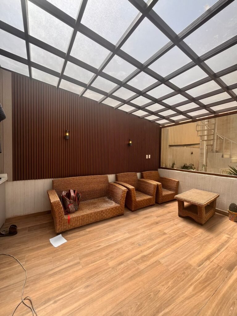 أرضية باركيه WPC مقاومة للرطوبة في الخبر.