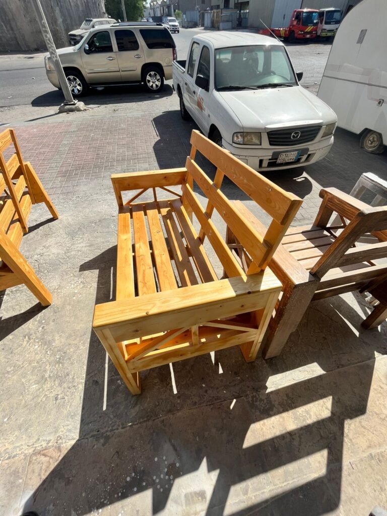 تفصيل كراسي جلوس خشبية